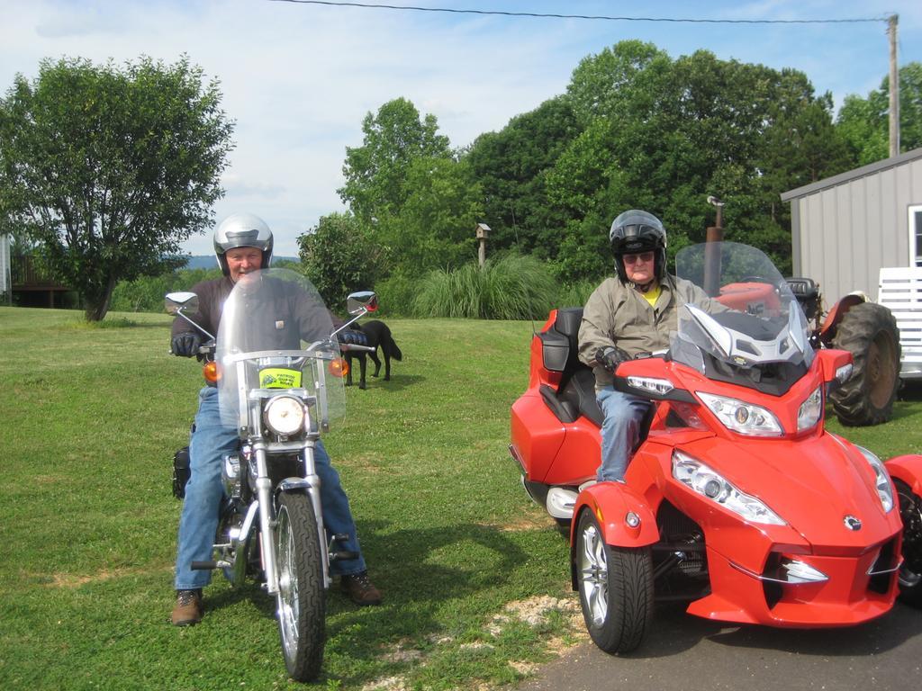 Wolf Creek Farm B&B And Motorcycle Manor At Wolf Creek Farm, Llc Ararat Extérieur photo